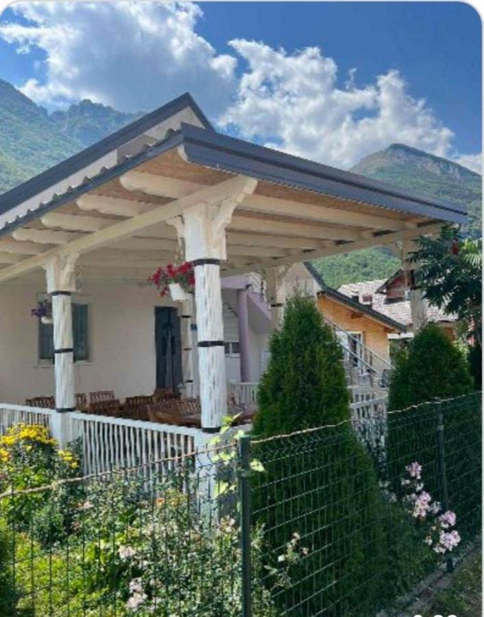 Lola Guest House Vuthaj Kültér fotó