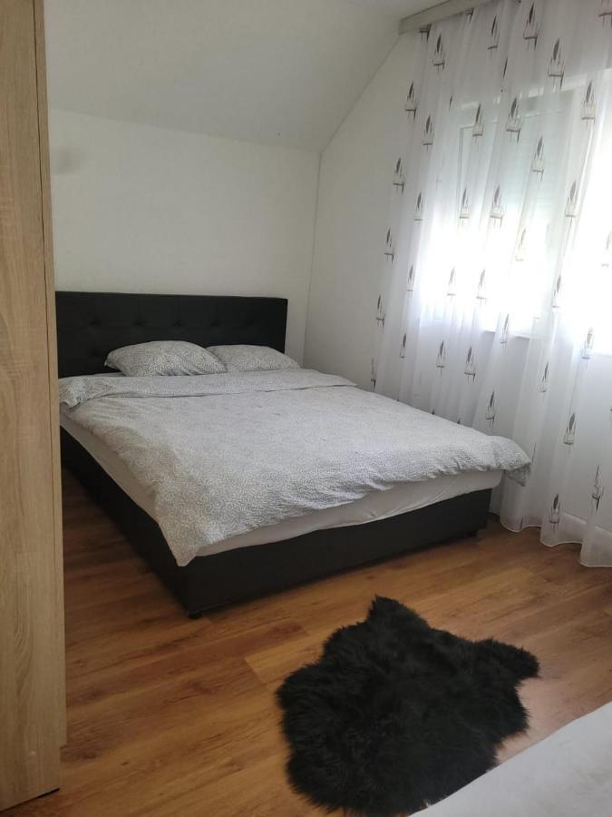 Lola Guest House Vuthaj Kültér fotó