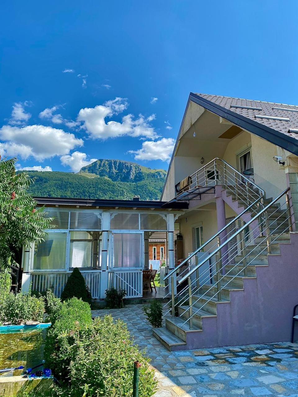 Lola Guest House Vuthaj Kültér fotó